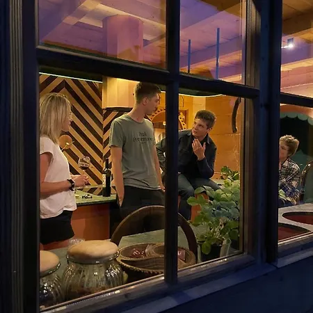 Dom Krzeptowki 133 ザコパネ